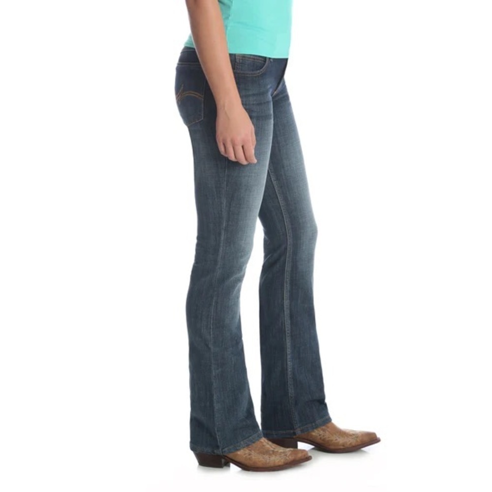 Women's Wrangler Mid Rise Boot Cut Denim Jean 17 x 32 NEW NWT